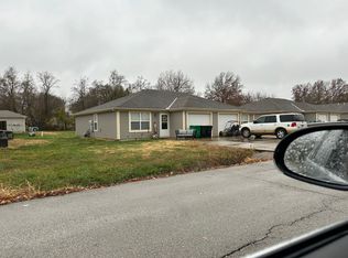 17 E 8th St, Adrian, MO 64720