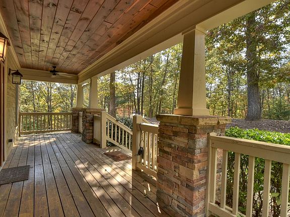 3rd image of 477 Shenendoa Dr
