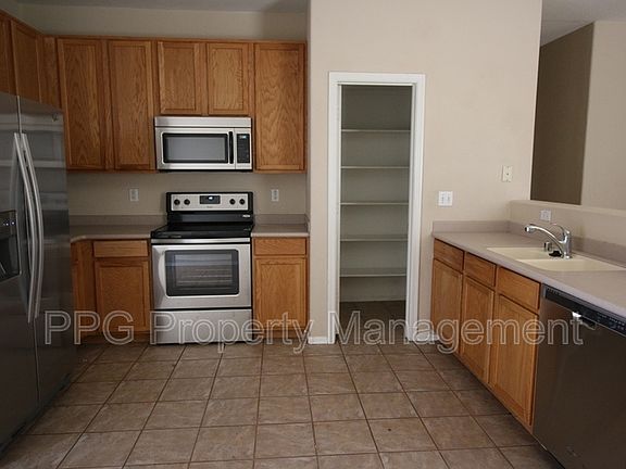5th image of 11566 N 154th Ln