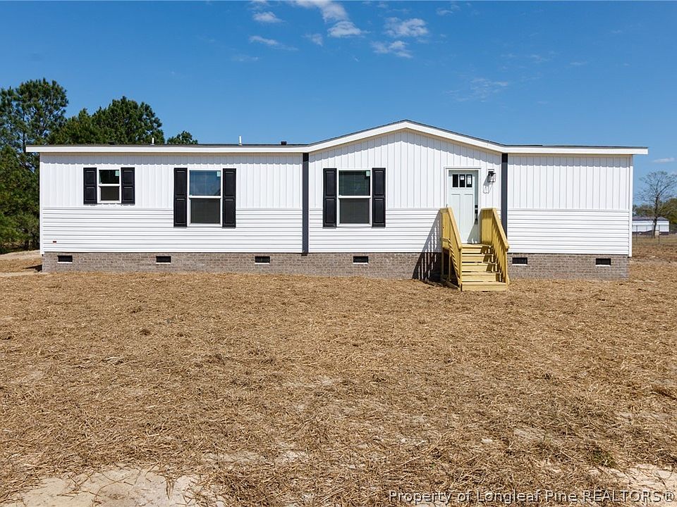 1st image of 389 Corner Oaks Dr