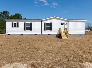 389 Corner Oaks Dr, Saint Pauls, NC 28384