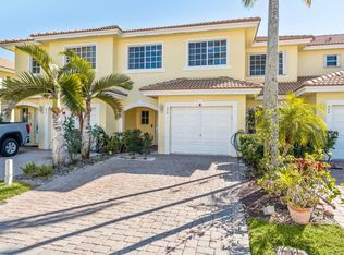 948 Imperial Lake Rd, West Palm Beach, FL 33413