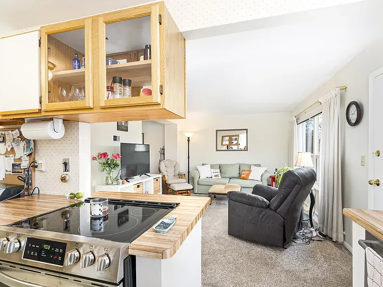 423 Kelly Cir — Photo 11