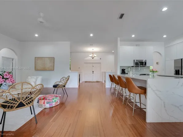 17050 SW 90th Ave, Palmetto Bay, FL 33157