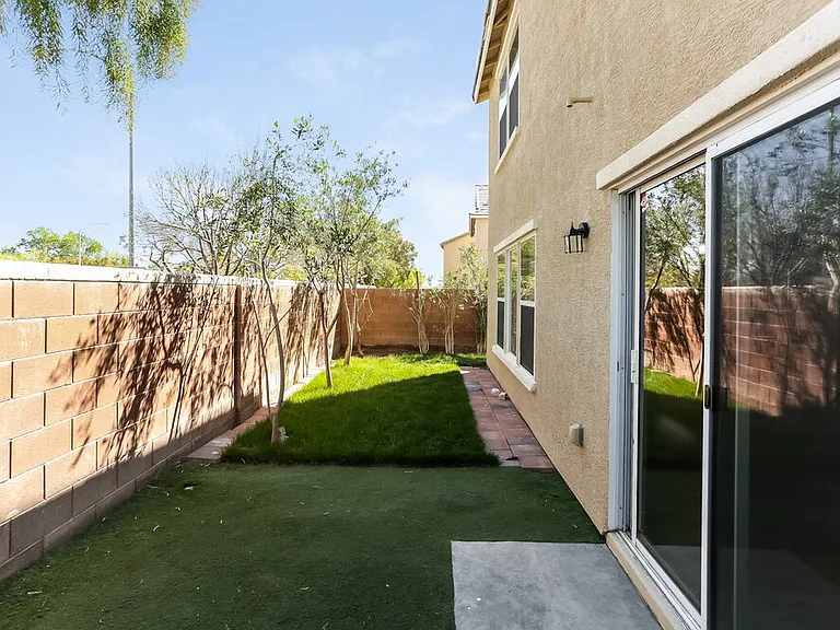 5820 Gemstone Peak St — Photo 16