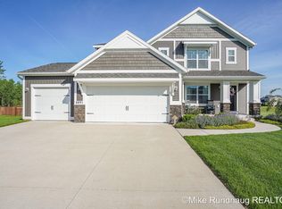6891 Madrone Dr NE, Rockford, MI 49341