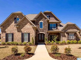 7508 Grayhawk Ct, Owens Cross Roads, AL 35763