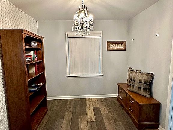 Bonus Area in Living Room