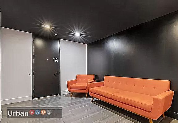 4th image of 271 E 32nd St #2B
