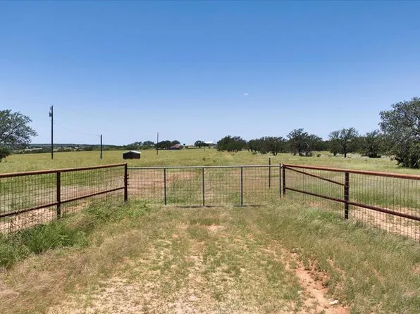 362 Jacoby Ln, Hext, TX 76848