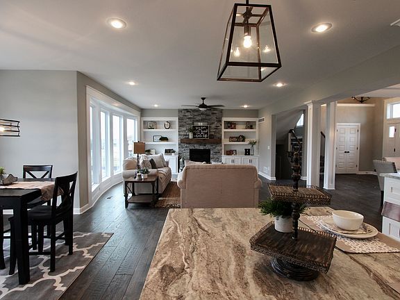 5th image of 13035 N Champanel Way