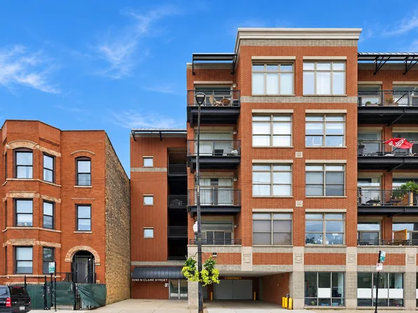 3260 N Clark St APT 304, Chicago, IL 60657