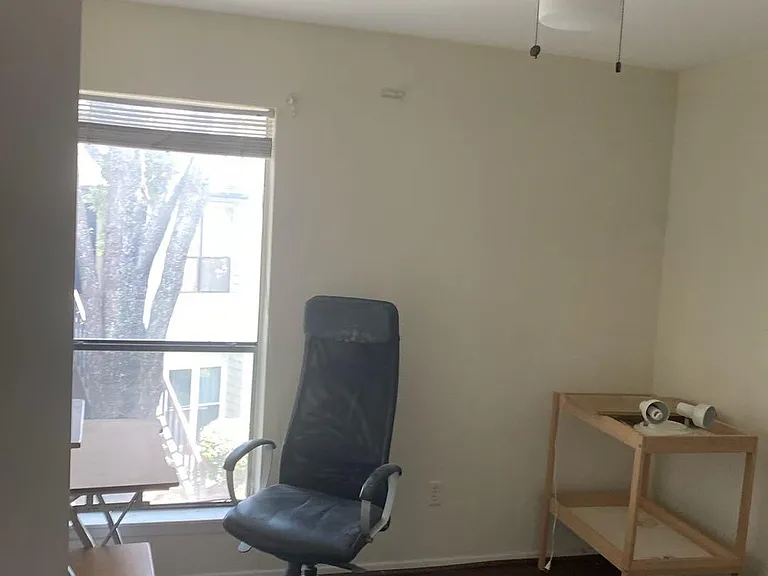 9009 Richmond Ave — Photo 5