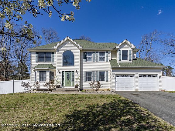 2nd image of 72 Pheasant Dr