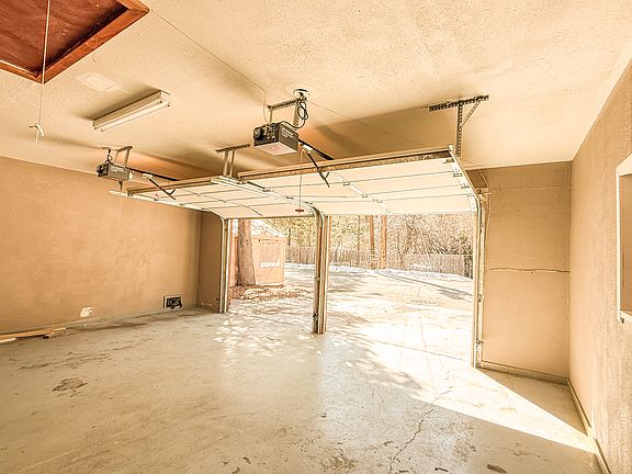 2nd image of 1137 Tata Ln