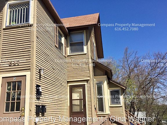2nd image of 617 Crescent St NE APT 2