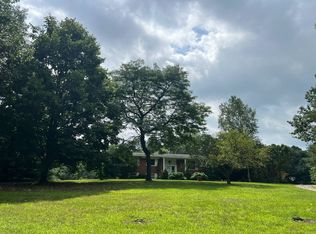 330 Tiplady Rd, Pinckney, MI 48169