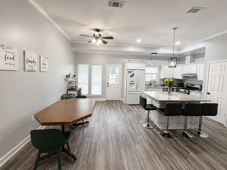 1103 S Arceneaux Ave — Photo 5