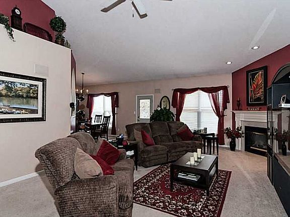 3rd image of 6552 Yorkshire Cir