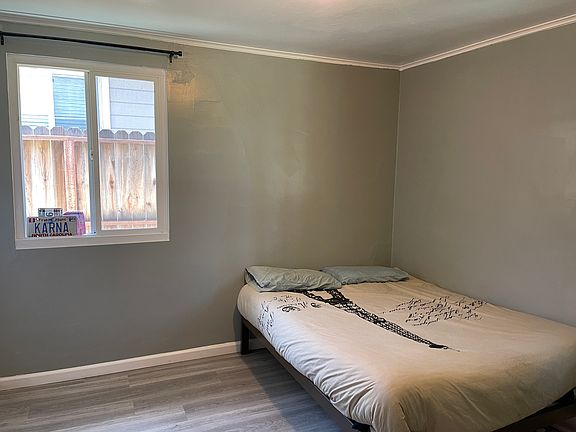 5th image of 1123 Hollyburne Ave #1