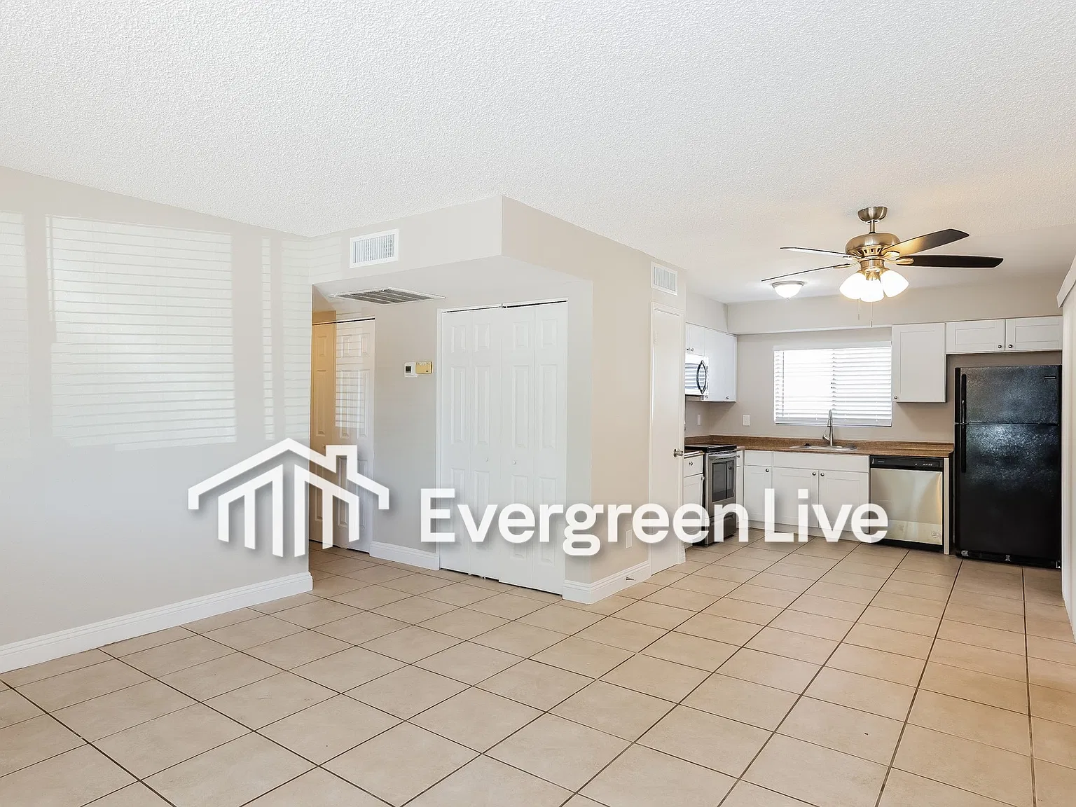 3 bed, 2.0 bath, 1120 sqft, $1,645 — Photo 4