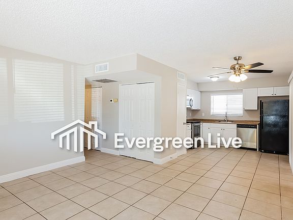 3rd image of 4530 W Sunnyslope Ln
