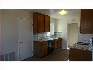 5th image of 3056 Fleetwood Dr