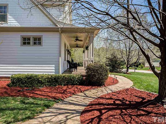 2nd image of 2612 Penfold Ln