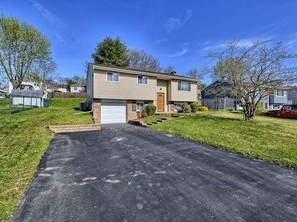 103 Sioux Dr, Greensburg, PA 15601
