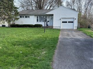205 Rita Dr, North Syracuse, NY 13212