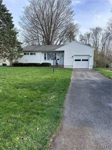 205 Rita Dr, North Syracuse, NY, 13212