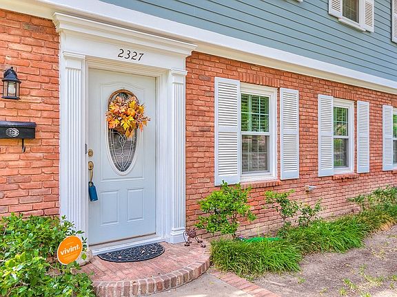 4th image of 2327 Sul Ross St