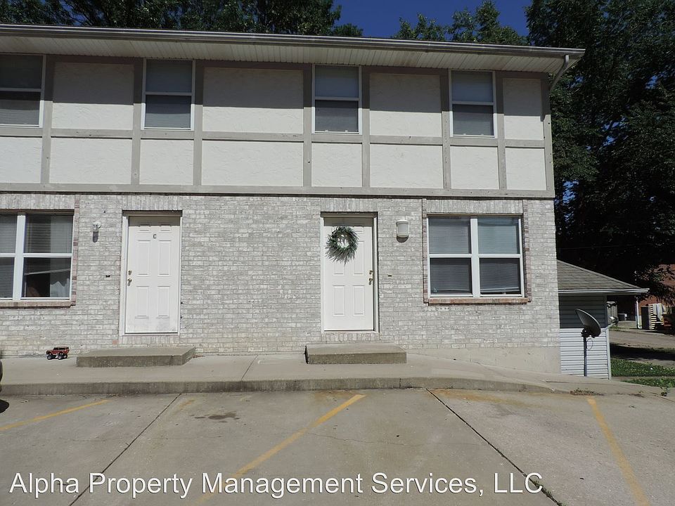 2nd image of 404 Grover St APT C
