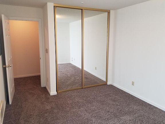 3rd image of 3121 Vicente St APT 102