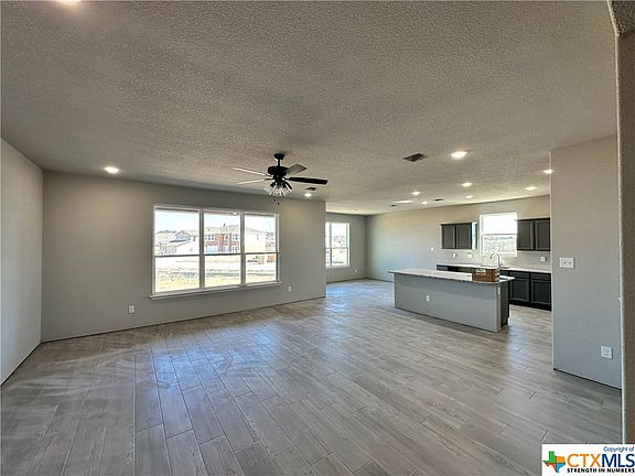 4th image of 3007 Hedwig St
