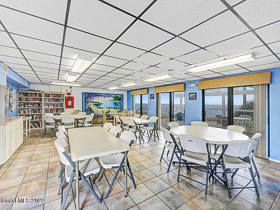 5th image of 2467 S Washington Ave #405