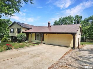 1003 Tonti Rd, Toulon, IL 61483