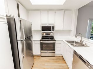 Lanewood Pines, Hollywood, CA 90028