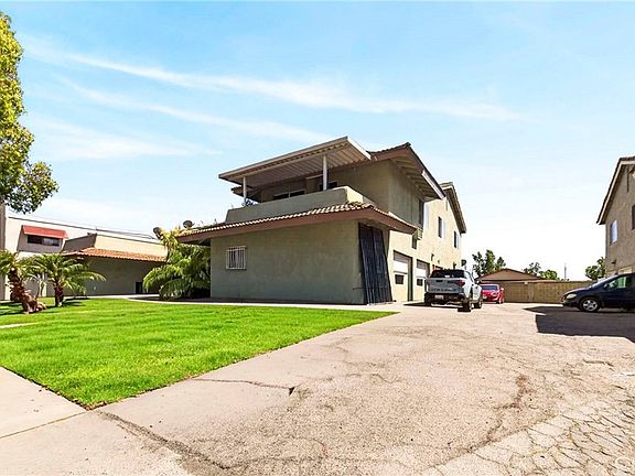 4th image of 1918 E Del Mar Ave
