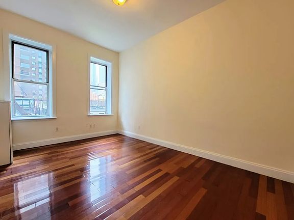 4th image of 408 W 44th St #Q