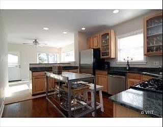 3rd image of 2415 Lawndale Ave