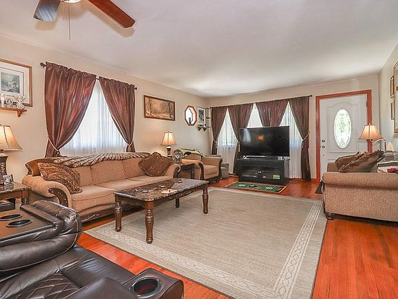 2nd image of 126 Ashleigh Dr