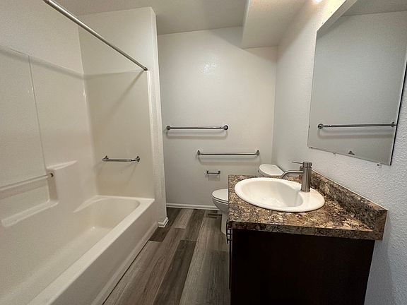 4th image of 1118 S Wisconsin Ave #1