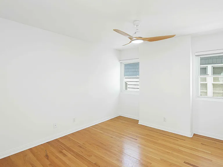 2025 E Balboa Blvd — Photo 26