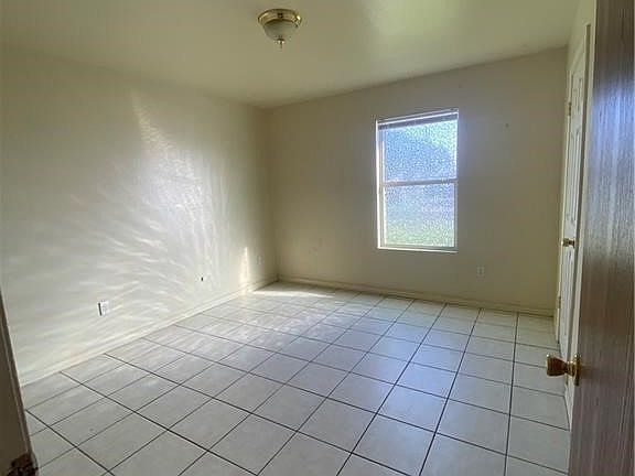 4th image of 1309 Dewitt St