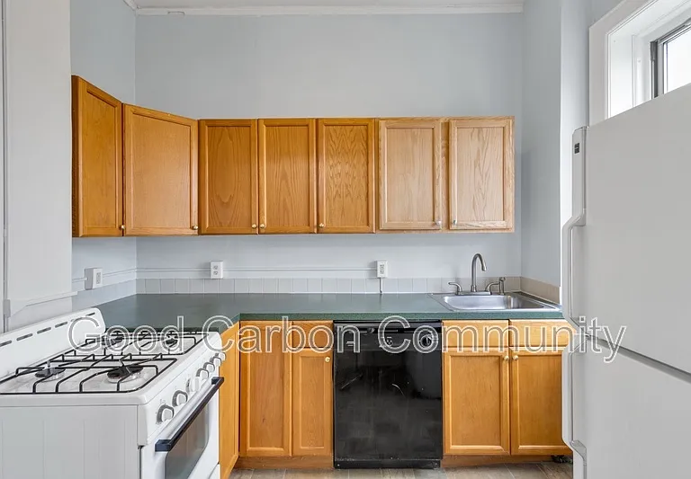401 Delaware Ave #204 — Photo 3