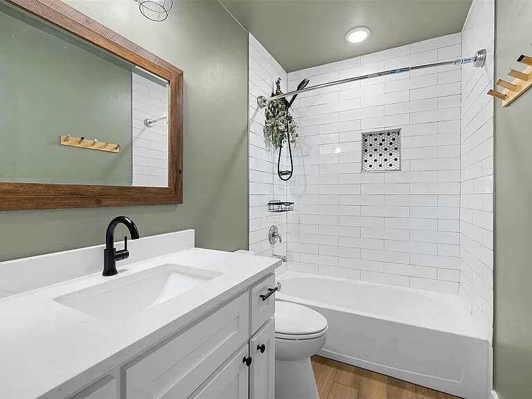 823 Hickory St — Photo 14