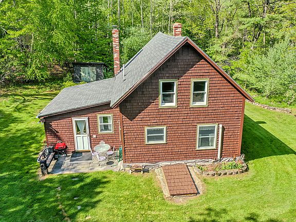3rd image of 1374 Appleton Road