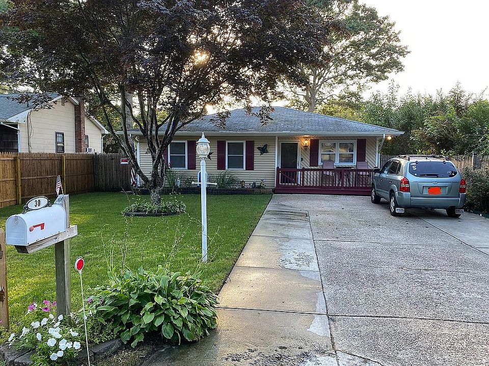 1st image of 30 Maplewood Dr
