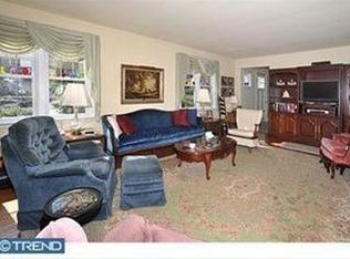 2005 Pleasant Ave, Glenside, PA 19038